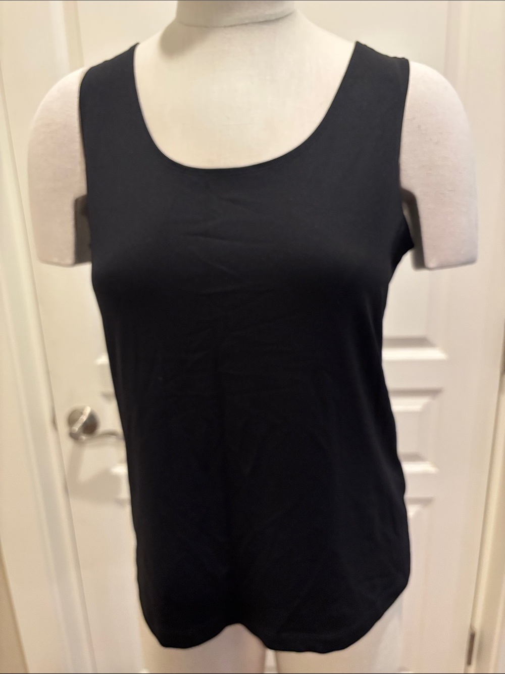 Classic Black Scoop Neck Tank Top - Women's